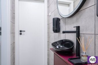 Nabízíme k převzetí komerční prostor o velikosti 81 m² v atr