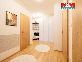 Nabízíme hezký prostorný byt 3+kk o podlahové ploše 76 m² s 