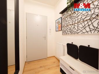 Nabízíme hezký prostorný byt 3+kk o podlahové ploše 76 m² s 