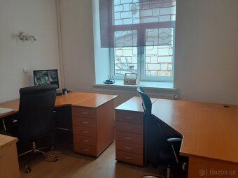 Nabízíme k pronájmu prostornou zděnou skladovou halu 400m2 v