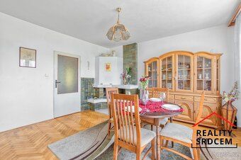 Prostor, světlo, soukromí a příroda. Rodinný dům ve Vělopolí