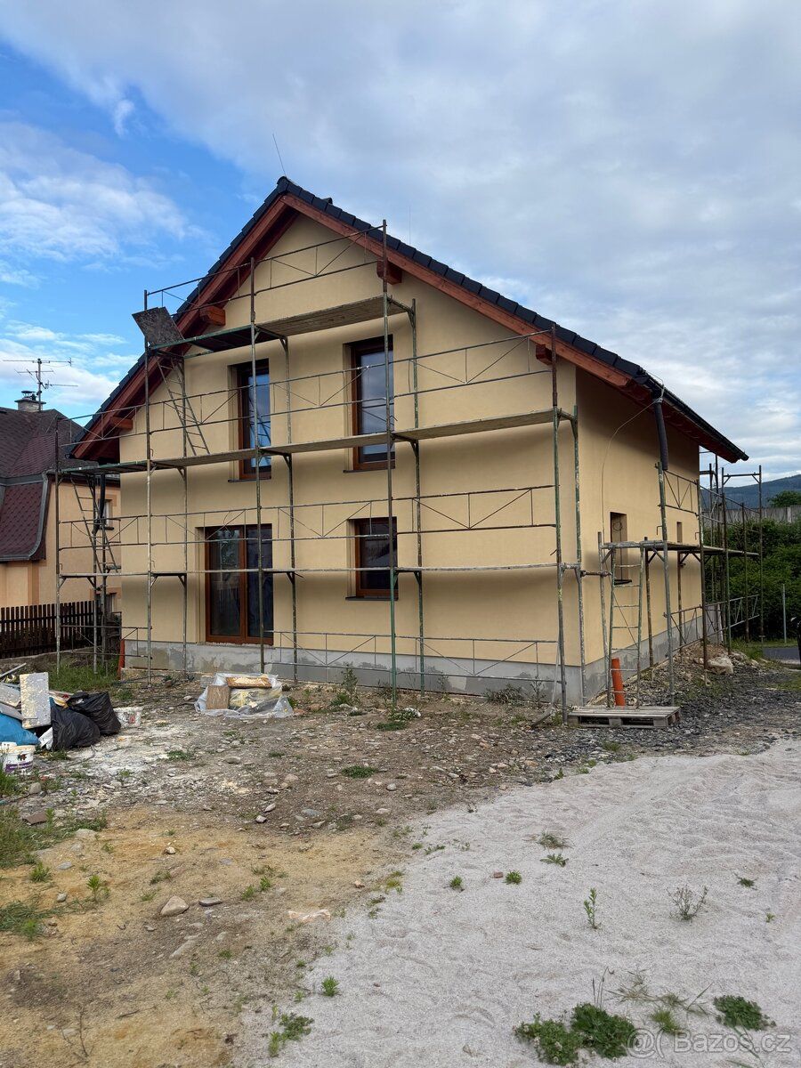 NOVOSTAVBA 5+kk V POKROČILÉ FÁZI DOKONČENÍ – DOKONČETE SI SV