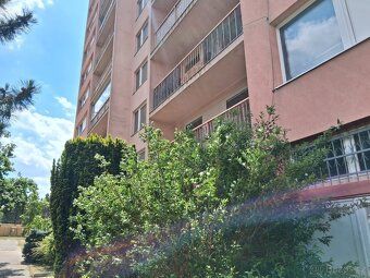 🏡 Atraktivní 2+kk s lodžií v klidné lokalitě Kamýk (Praha 4)