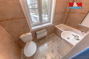 Byt 2+1 o obytné ploše 47 m² (celkem 61 m² včetně sklepa a p