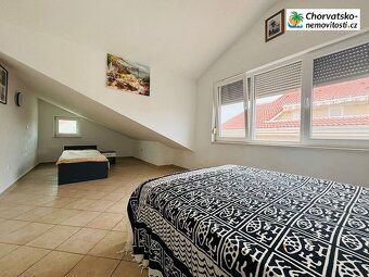 Novalja, ostrov Pag – penthouse apartmán 65,23 m², 2 terasy,