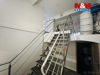 Nabízíme k pronájmu samostatnou kancelář nebo skladovací pro