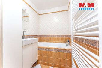 Toužíte po bydlení v klidné lokalitě s kompletní občanskou v