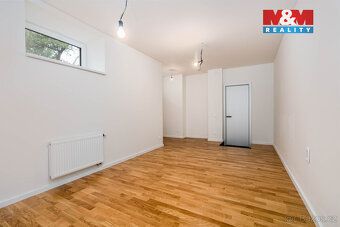 Nabízíme k prodeji moderní a velmi prostorný byt 3+kk o veli