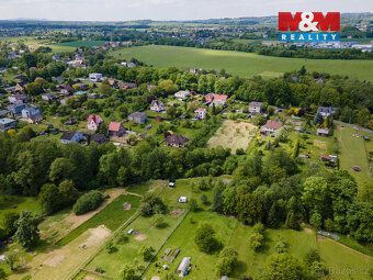 Nabízíme k prodeji pozemek o rozloze 2577 m² v katastrálním 