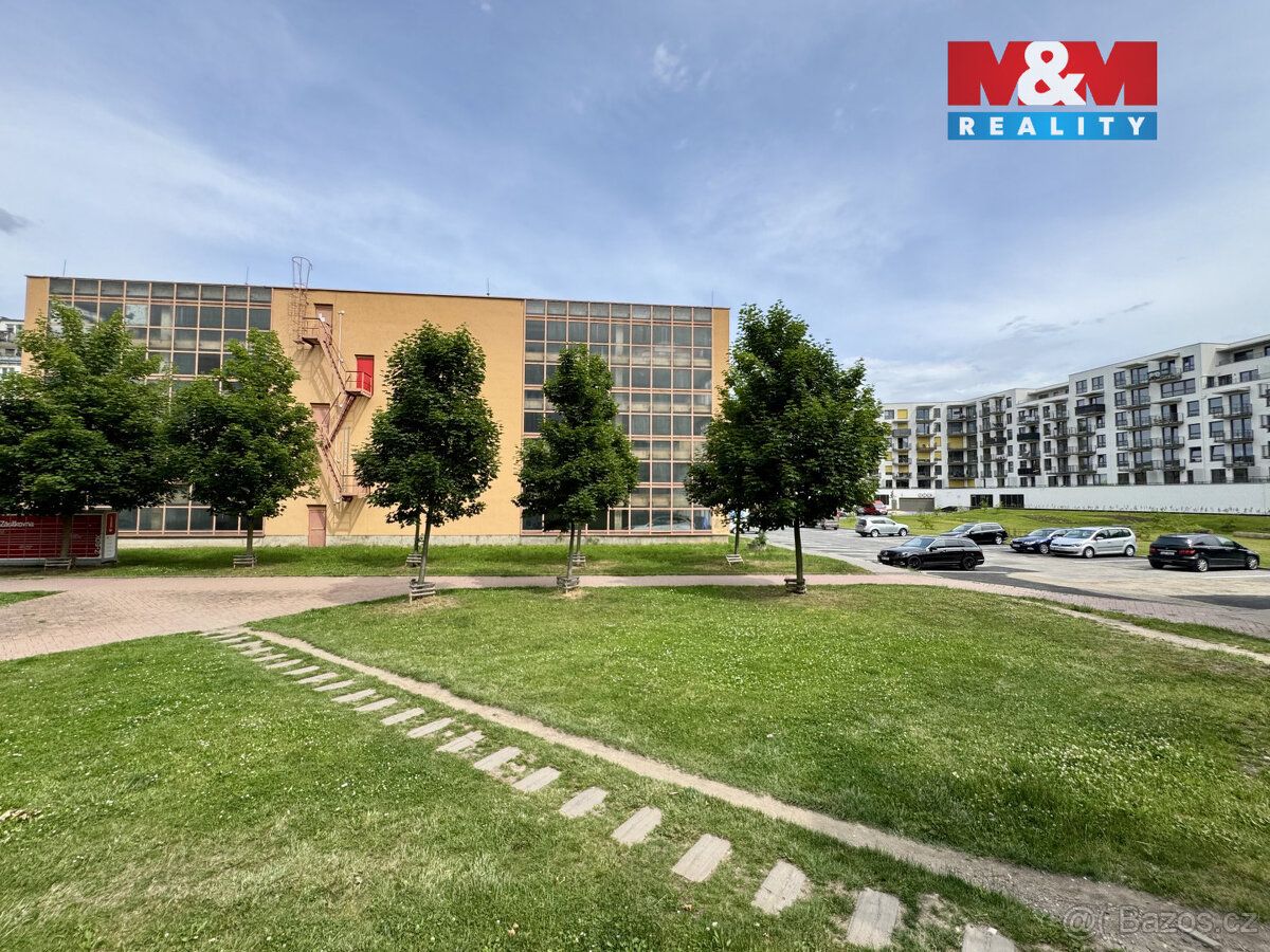 Prodej garážového stání o ploše 16 m² v Praze 9 - Střížkově,