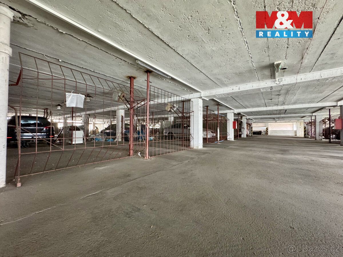 Prodej garážového stání o ploše 16 m² v Praze 9 - Střížkově,