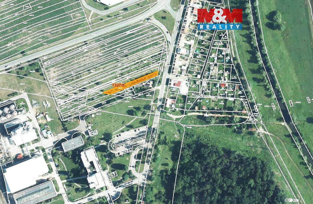 Prodej pozemku o výměře 643 m2 v katastru obce Poštorná. Jed