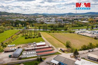 Nabízíme k prodeji pozemek pro komerční účely o rozloze 4644