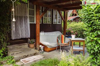 , prodej patrové chaty 2+1, 65 m² na vlastní parcele ve velm