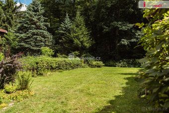 , prodej patrové chaty 2+1, 65 m² na vlastní parcele ve velm