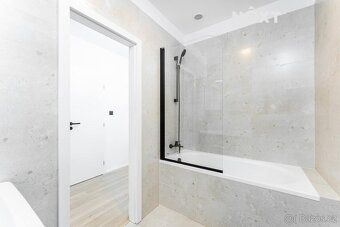 POSLEDNÍ VOLNÝ BYT! Prodej bytu 2kk, 65 m², s parkovacím stá