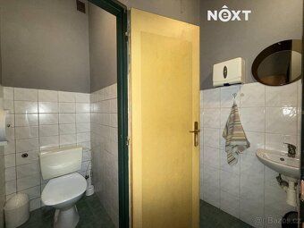 Exkluzivně nabízíme k pronájmu komerční prostor ve zrekonstr