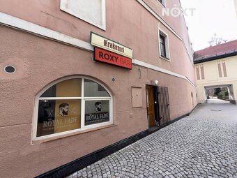 Exkluzivně nabízíme k pronájmu komerční prostor ve zrekonstr