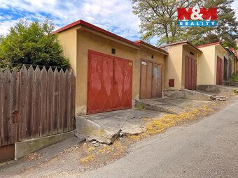 Prodej zděné garáže 20 m² s podsklepením a montážní jámou v 