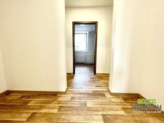Ev.č. 03532 Nabízíme k pronájmu prostorný byt o dispozici 3+