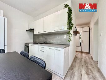 Nabízíme k dlouhodobému pronájmu zrekonstruovaný byt 2+1 o v