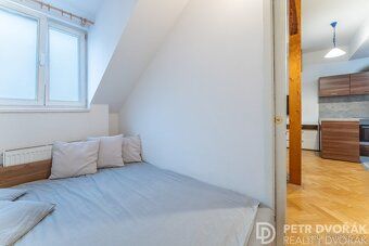 Ev.č. 00881 Podkrovní byt 2+kk, Orebitská, Praha 3 — Žižkov 