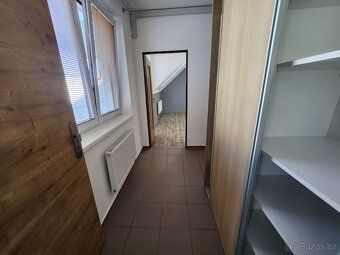 Nabízím k pronájmu slunný byt 2+kk o velikosti 55m2 v centru