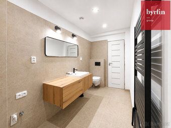 Nabízím k pronájmu prostorný byt o dispozici 3+1 a výměře 11