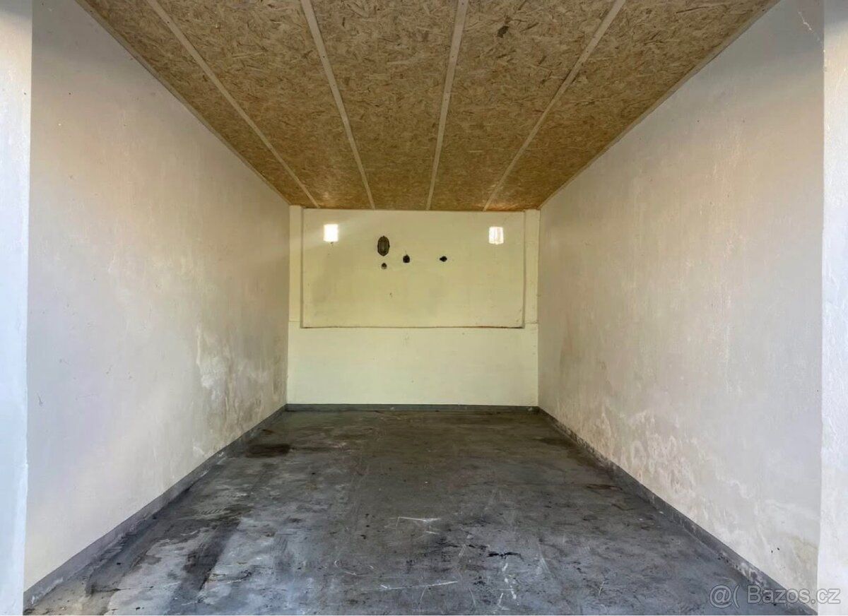 🚗 Pronájem garáže – Pardubice, Popkovice (18 m²) 🚗
Nabízím k