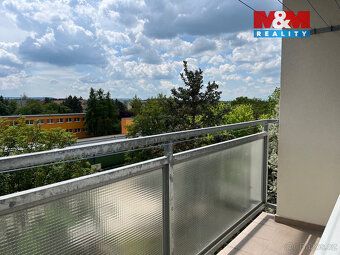 Nabízíme pronájem bytu 2+1 ve čtvrtém patře panelového domu 