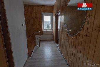 Exkluzivně Vám nabízíme ke koupi dvoupodlažní rodinný dům ve