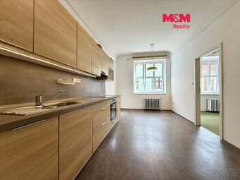 Pronajmu velký byt 1+1 v Náchodě na Plhově.Kuchyň, pokoj,kom