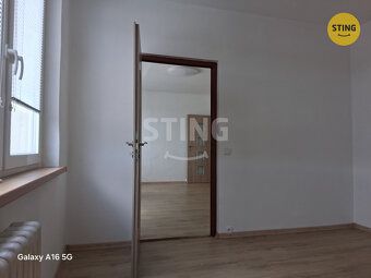 Nabízíme k prodeji pěkný a slunný byt o dispozici 3+1 v osob