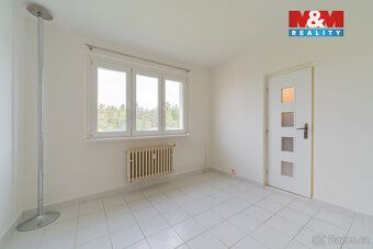 Nabízíme prodej bytu 3+1 s lodžií v sedmém patře panelového 
