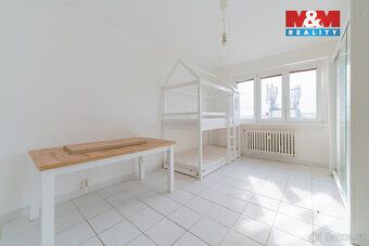 Nabízíme prodej bytu 3+1 s lodžií v sedmém patře panelového 