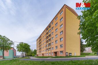 Nabízíme prodej bytu 3+1 s lodžií v sedmém patře panelového 