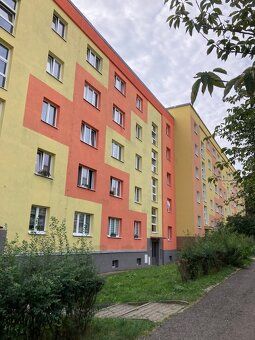 Nabízíme k dlouhodobému pronájmu velmi pěkný byt 3+1 (70m2).
