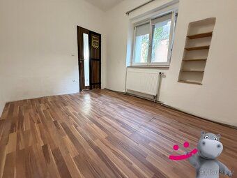 Ev.č. 58839 Nabízíme k pronájmu přízemní rodinný dům o celko