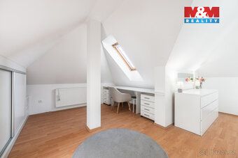 Prodej nadstandartního mezonetového bytu 4+kk s rozlohou 180