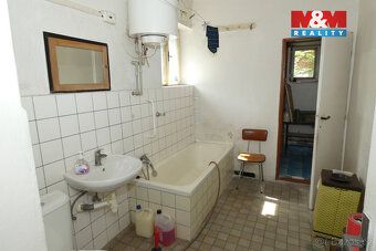 Nabízíme k prodeji samostatný rodinný dům v klidné části obc