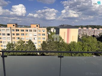 + zálohy na energie a služby 5.200,-Kč/měsíc, elektřina přev