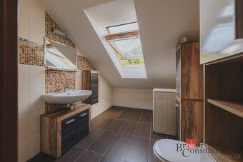 Útulný byt 2+kk 72m2 s vlastním parkovacím stánímNabízím k p