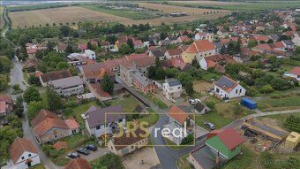 Ev.č. 170052JV V zastoupení majitele nabízíme k prodeji vinn