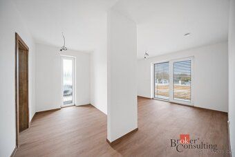 Novostavba 4+kk – Ronov nad Doubravou (120 m²), pozemek 1174