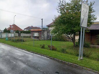 Pozemek č.p.1294/1-zahrada o velikosti 725m2. Pozemek územní