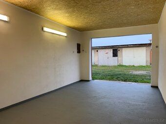 Nabízím k pronájmu garáž na ulici Matiční ve Studénce o výmě