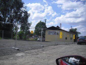 Nabízím k pronájmu obchodní a skladovací prostory v Mělníku 