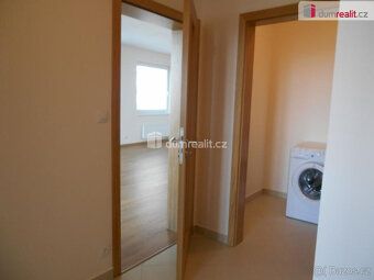 +popl. 5000, +elektřina, 2kk 67m² Modenská, Praha 10 Horní M