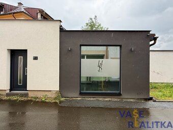 Nabízíme k pronájmu komerční prostor o velikosti 17m2, na ul