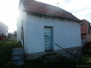 Nabízím půdu 2386m2 k prodeji,nebo k pronájmu(dlhodobo-trval